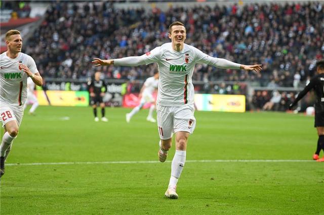  勒沃库森主场完胜奥格斯堡巩固前四位置  